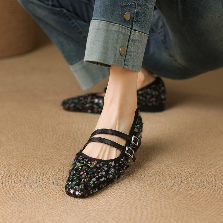 Fashion Flat Shoes with Sequin Upper and Embroidered Floral Pattern - Image 2