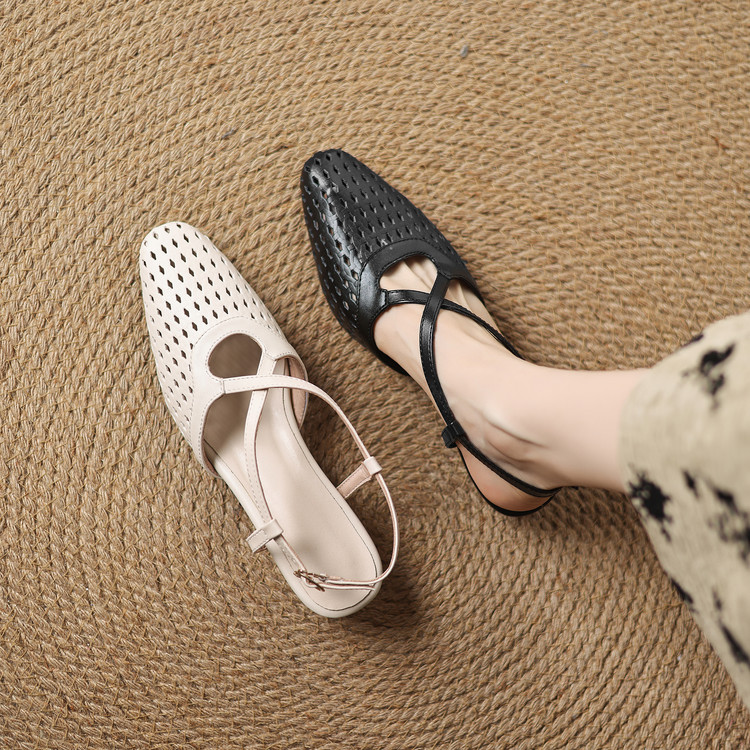 minimalist-closed-toe-sandals-with-ankle-strap_1