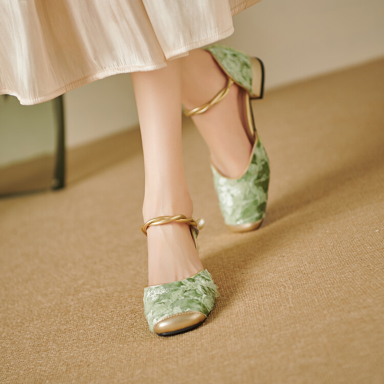 Women's Comfort Low Chunky Heel Closed Toe Ankle Strap Sandals
