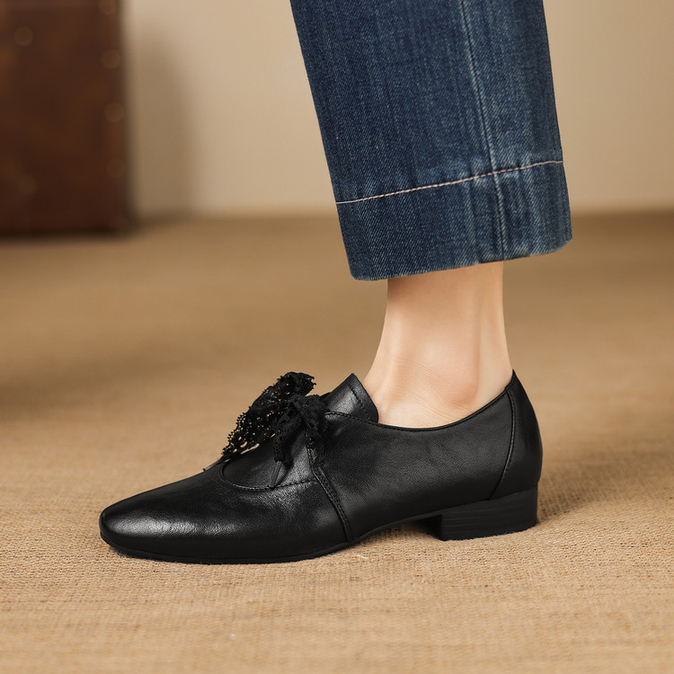 Women's Deep Mouth Flat Shoes in Genuine Leather - Style q.html